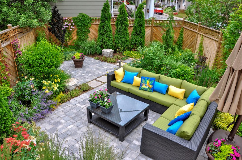 Backyard Bliss: Choosing the Right Patio for Your Home